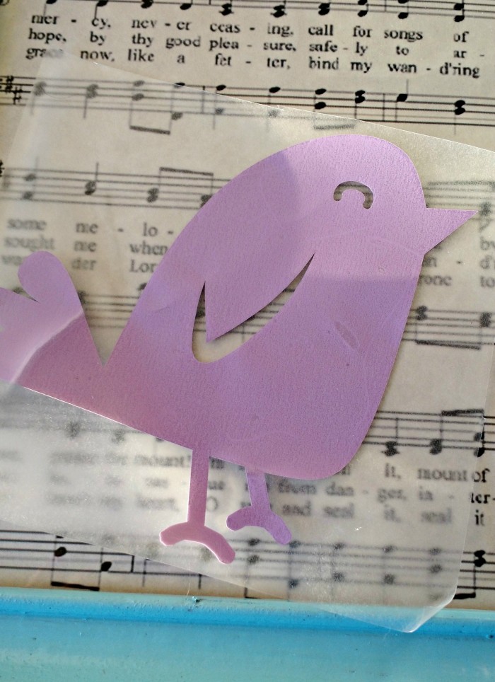 Vinyl bird for your Framed Text as Home Decor! Easy craft project!